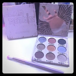 Glam Metals Palette by Crown Cosmetics